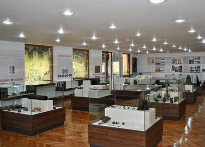 hire-exhibition-furniture