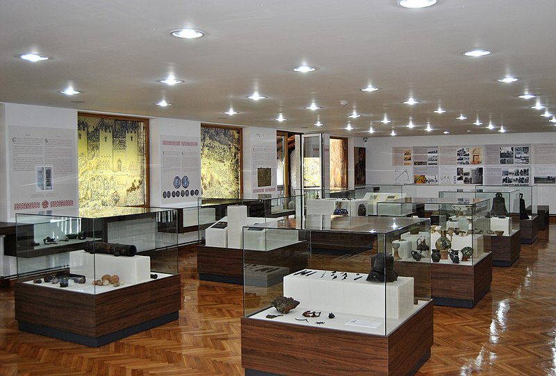 hire-exhibition-furniture