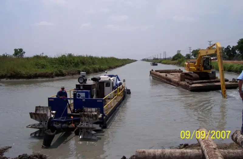canal dredger supplier